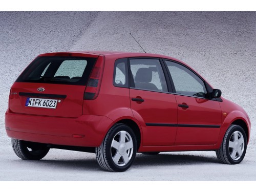 Характеристики автомобиля Ford Fiesta 1.25 MT Ambiente (10.2001 - 07.2003): фото, вместимость, скорость, двигатель, топливо, масса, отзывы