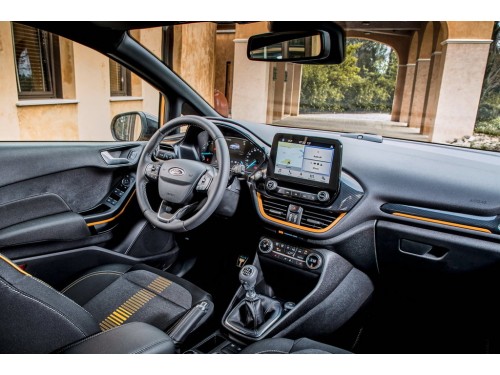 Характеристики автомобиля Ford Fiesta 1.0 EcoBoost AT Cool&amp;Connect (05.2017 - 04.2020): фото, вместимость, скорость, двигатель, топливо, масса, отзывы