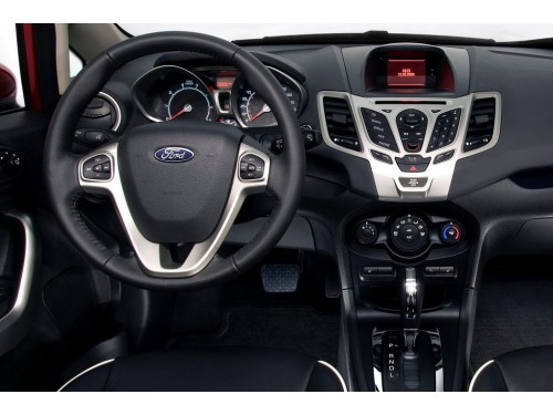 Характеристики автомобиля Ford Fiesta 1.6 PowerShift Titanium (06.2012 - 05.2013): фото, вместимость, скорость, двигатель, топливо, масса, отзывы