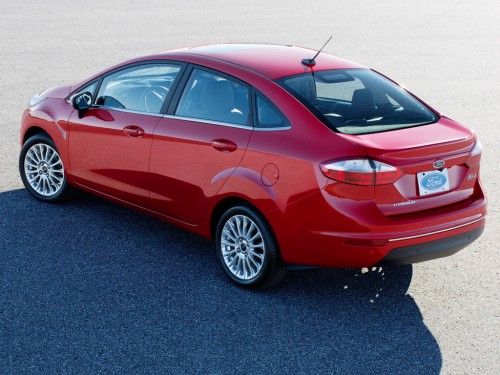 Характеристики автомобиля Ford Fiesta 1.6 MT Trend Plus (06.2015 - 09.2016): фото, вместимость, скорость, двигатель, топливо, масса, отзывы