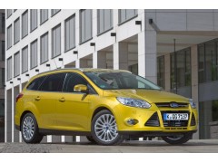 Ford Focus 1.0 EcoBoost MT Ambiente (01.2010 - 12.2015)