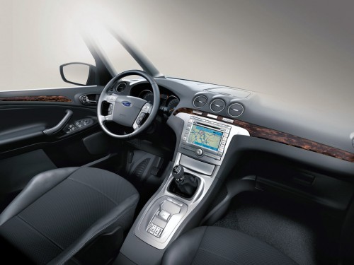 Характеристики автомобиля Ford Galaxy 1.8 TDCi MT Core (06.2006 - 05.2010): фото, вместимость, скорость, двигатель, топливо, масса, отзывы
