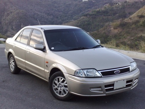 Характеристики автомобиля Ford Laser 1.6 MT Laser LXi (02.2001 - 11.2003): фото, вместимость, скорость, двигатель, топливо, масса, отзывы