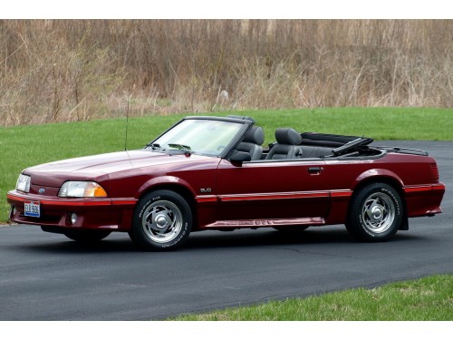 Характеристики автомобиля Ford Mustang 2.3 MT Mustang LX Convertible (08.1989 - 07.1990): фото, вместимость, скорость, двигатель, топливо, масса, отзывы
