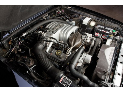 Характеристики автомобиля Ford Mustang 4.9 MT Mustang GT Convertible (08.1989 - 09.1992): фото, вместимость, скорость, двигатель, топливо, масса, отзывы
