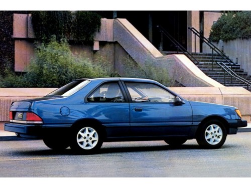 Характеристики автомобиля Ford Tempo 2.3 AT Luxury GLX (10.1984 - 10.1985): фото, вместимость, скорость, двигатель, топливо, масса, отзывы