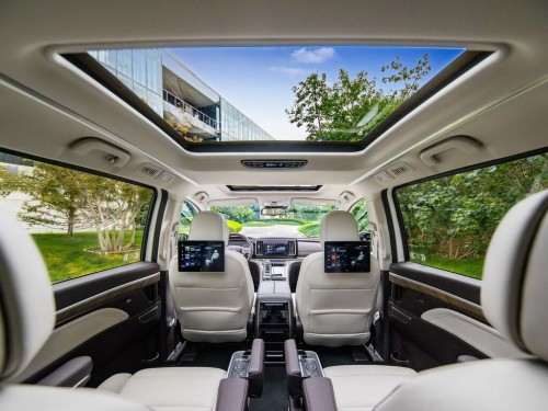 Характеристики автомобиля GAC Trumpchi M8 2.0T AT 2WD Lingxiu 390T Premium Edition 7 seats (09.2020 - н.в.): фото, вместимость, скорость, двигатель, топливо, масса, отзывы