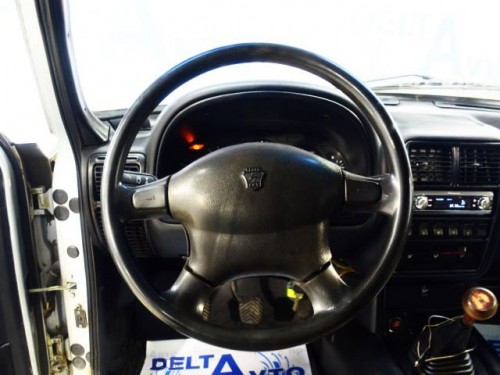 Характеристики автомобиля ГАЗ 3102 Волга 2.5 MT (01.2000 - 11.2008): фото, вместимость, скорость, двигатель, топливо, масса, отзывы
