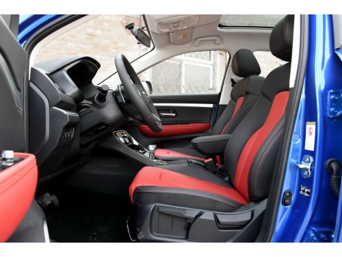 Характеристики автомобиля Haval H2s 1.5T DCT Blue Label Comfort (10.2017 - 07.2018): фото, вместимость, скорость, двигатель, топливо, масса, отзывы