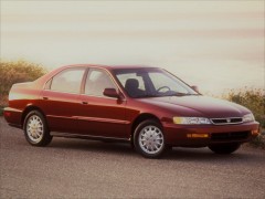 Honda Accord 2.2 AT DX (08.1995 - 08.1997)