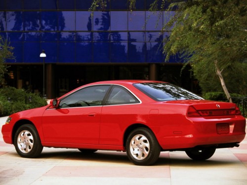 Характеристики автомобиля Honda Accord 2.3 MT EX (10.1997 - 08.2000): фото, вместимость, скорость, двигатель, топливо, масса, отзывы