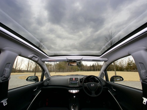Характеристики автомобиля Honda Airwave 1.5 G sky roof  style edition (12.2006 - 05.2007): фото, вместимость, скорость, двигатель, топливо, масса, отзывы