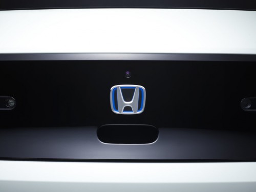 Характеристики автомобиля Honda e HONDA E ADVANCE (06.2020 - н.в.): фото, вместимость, скорость, двигатель, топливо, масса, отзывы