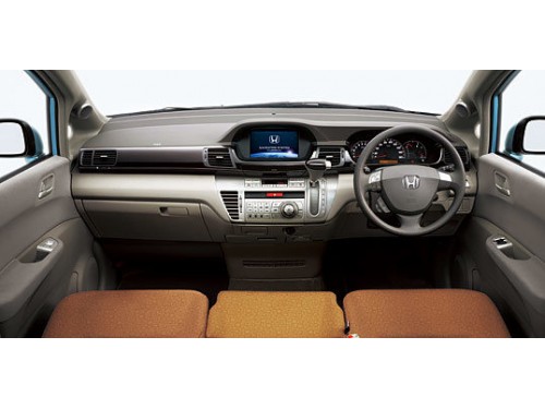 Характеристики автомобиля Honda Edix 1.7 17X 4WD (07.2004 - 11.2005): фото, вместимость, скорость, двигатель, топливо, масса, отзывы