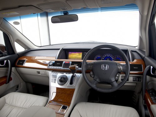 Характеристики автомобиля Honda Elysion 2.4 G aero HDD NAVI smart selection (7-seater) (05.2010 - 10.2010): фото, вместимость, скорость, двигатель, топливо, масса, отзывы