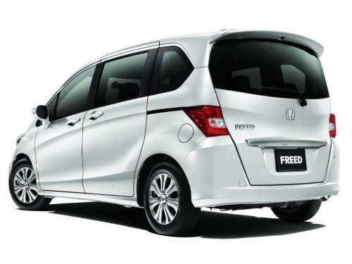 Характеристики автомобиля Honda Freed 1.5 G 4WD (10.2011 - 10.2012): фото, вместимость, скорость, двигатель, топливо, масса, отзывы
