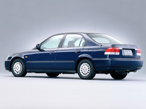 Характеристики автомобиля Honda Integra SJ 1.5 LXi (02.1996 - 01.1997): фото, вместимость, скорость, двигатель, топливо, масса, отзывы