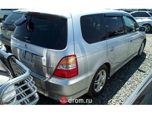 Характеристики автомобиля Honda Odyssey 2.3 M (12.1999 - 10.2001): фото, вместимость, скорость, двигатель, топливо, масса, отзывы
