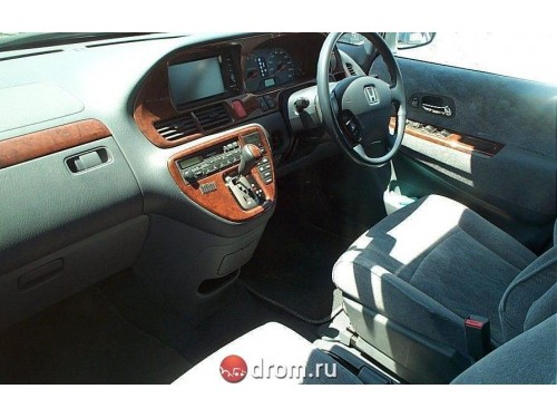 Характеристики автомобиля Honda Odyssey 2.3 M (12.1999 - 10.2001): фото, вместимость, скорость, двигатель, топливо, масса, отзывы