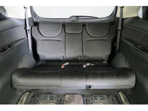 Характеристики автомобиля Honda Odyssey 2.0 Hybrid Absolute Honda Sensing Advanced Package (8 seater) (02.2016 - 10.2017): фото, вместимость, скорость, двигатель, топливо, масса, отзывы