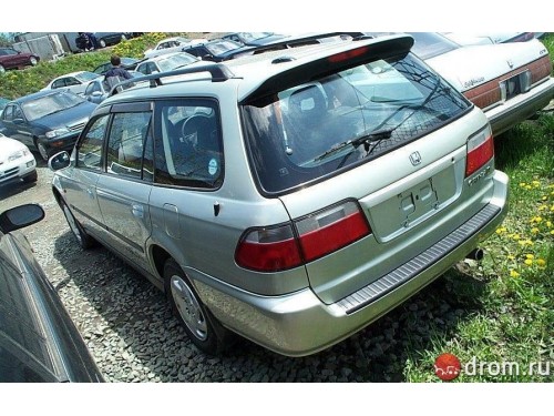 Характеристики автомобиля Honda Orthia 2.0 P GX (02.1996 - 01.1997): фото, вместимость, скорость, двигатель, топливо, масса, отзывы