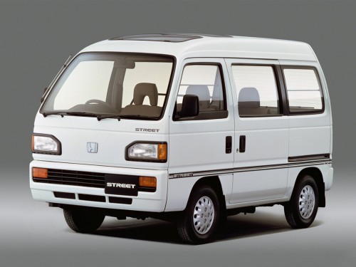 Характеристики автомобиля Honda Street 550 L (05.1988 - 02.1990): фото, вместимость, скорость, двигатель, топливо, масса, отзывы