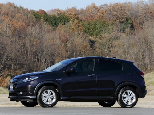Характеристики автомобиля Honda Vezel 1.5 G 4WD (12.2013 - 03.2015): фото, вместимость, скорость, двигатель, топливо, масса, отзывы