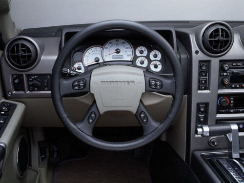 Характеристики автомобиля Hummer H2 6.0 AT 1SB3 Adventure (01.2005 - 01.2010): фото, вместимость, скорость, двигатель, топливо, масса, отзывы