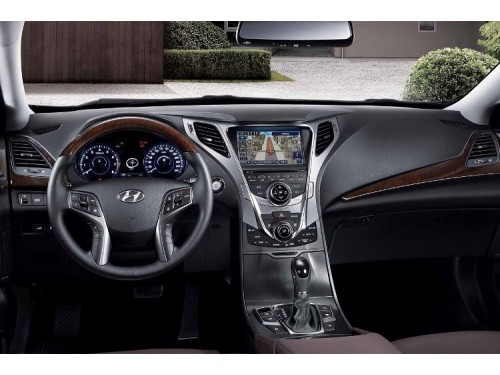 Характеристики автомобиля Hyundai Grandeur 2.4 AT Elegance (05.2014 - 07.2015): фото, вместимость, скорость, двигатель, топливо, масса, отзывы
