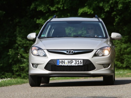 Характеристики автомобиля Hyundai i30 1.4 MT Classic (03.2010 - 03.2012): фото, вместимость, скорость, двигатель, топливо, масса, отзывы