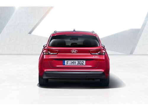 Характеристики автомобиля Hyundai i30 1.4 T-GDI AMT Trend (03.2017 - н.в.): фото, вместимость, скорость, двигатель, топливо, масса, отзывы