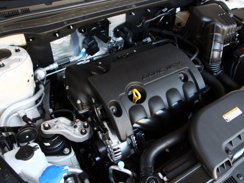 Характеристики автомобиля Hyundai i30 1.6 AT Style (03.2010 - 03.2012): фото, вместимость, скорость, двигатель, топливо, масса, отзывы