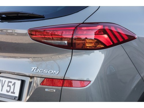 Характеристики автомобиля Hyundai Tucson 1.6 T-GDI DCT 4WD Dynamic (08.2018 - 02.2020): фото, вместимость, скорость, двигатель, топливо, масса, отзывы
