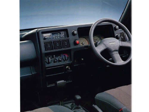 Характеристики автомобиля Isuzu Bighorn 3.1DT BASIC (12.1991 - 02.1992): фото, вместимость, скорость, двигатель, топливо, масса, отзывы