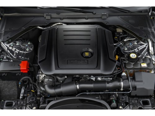 Характеристики автомобиля Jaguar XE 2.0 AT 2WD Portfolio (04.2015 - 02.2019): фото, вместимость, скорость, двигатель, топливо, масса, отзывы