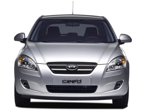 Характеристики автомобиля Kia Ceed 1.6 CRDi AT EX (12.2006 - 08.2009): фото, вместимость, скорость, двигатель, топливо, масса, отзывы