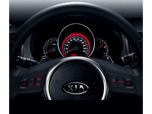 Характеристики автомобиля Kia Cerato 1.6 MT Comfort (02.2012 - 03.2013): фото, вместимость, скорость, двигатель, топливо, масса, отзывы