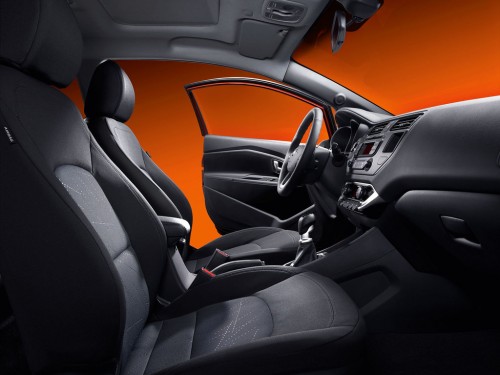 Характеристики автомобиля Kia Rio 1.2 CVVT ISG MT Edition 7 (03.2011 - 05.2015): фото, вместимость, скорость, двигатель, топливо, масса, отзывы