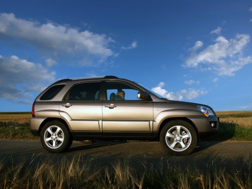 Характеристики автомобиля Kia Sportage 2.0 CRDI AT 2WD (10.2007 - 03.2010): фото, вместимость, скорость, двигатель, топливо, масса, отзывы