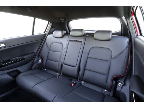 Характеристики автомобиля Kia Sportage 1.6 CRDI DCT 4WD Nobless (07.2018 - 08.2019): фото, вместимость, скорость, двигатель, топливо, масса, отзывы