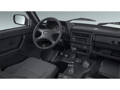 Характеристики автомобиля Лада 4x4 Бронто 1.7 MT Форс-Комдив (05.2010 - 12.2015): фото, вместимость, скорость, двигатель, топливо, масса, отзывы
