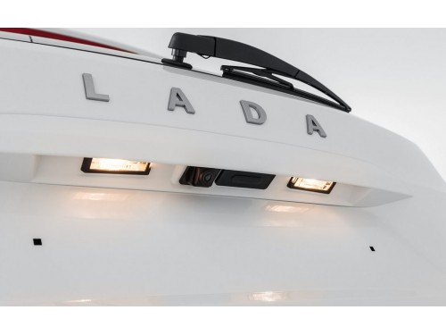 Характеристики автомобиля Лада Х-рей 1.6 AМТ Club (03.2021 - 07.2022): фото, вместимость, скорость, двигатель, топливо, масса, отзывы