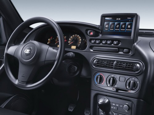 Характеристики автомобиля Лада Нива Тревел 1.7 MT Classic / Classic Plus (08.2022 - н.в.): фото, вместимость, скорость, двигатель, топливо, масса, отзывы
