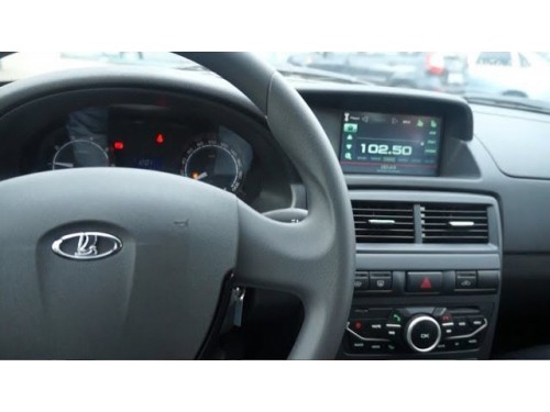 Характеристики автомобиля Лада Приора 1.6 AMT Люкс 21715-33-056 (09.2014 - 12.2015): фото, вместимость, скорость, двигатель, топливо, масса, отзывы