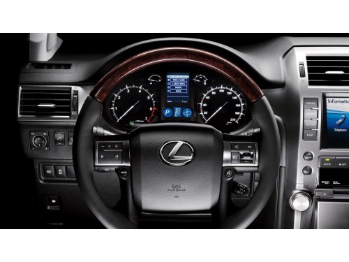Характеристики автомобиля Lexus GX460 4.6 AT Executive 7S (09.2013 - 04.2019): фото, вместимость, скорость, двигатель, топливо, масса, отзывы
