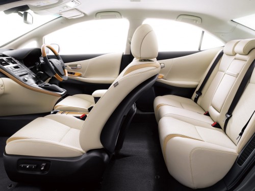 Характеристики автомобиля Lexus HS250h 250h Version C (06.2014 - 07.2015): фото, вместимость, скорость, двигатель, топливо, масса, отзывы