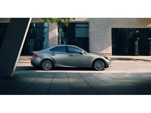 Характеристики автомобиля Lexus IS300h 2.5h CVT Luxury Line (12.2016 - н.в.): фото, вместимость, скорость, двигатель, топливо, масса, отзывы