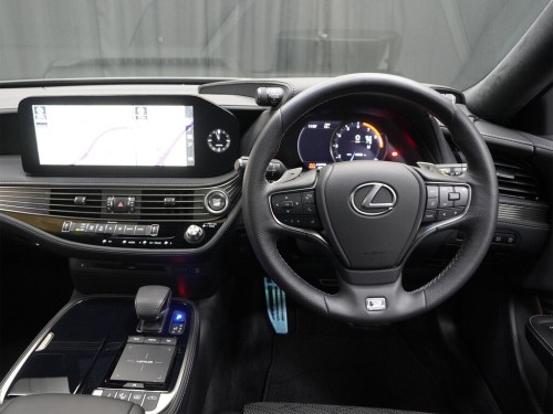 Характеристики автомобиля Lexus LS500 500 Executive (10.2021 - 09.2023): фото, вместимость, скорость, двигатель, топливо, масса, отзывы