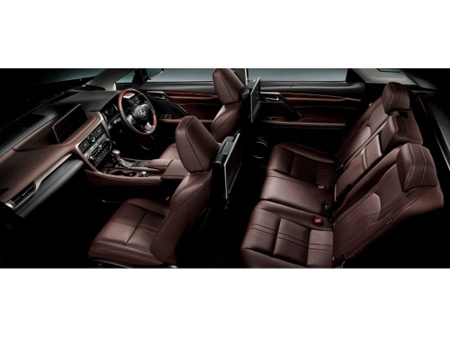 Характеристики автомобиля Lexus RX450h RX450h Version L 4WD (07.2020 - 09.2022): фото, вместимость, скорость, двигатель, топливо, масса, отзывы
