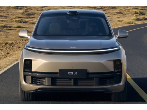 Характеристики автомобиля Li L8 1.5 SSR Max (09.2022 - н.в.): фото, вместимость, скорость, двигатель, топливо, масса, отзывы